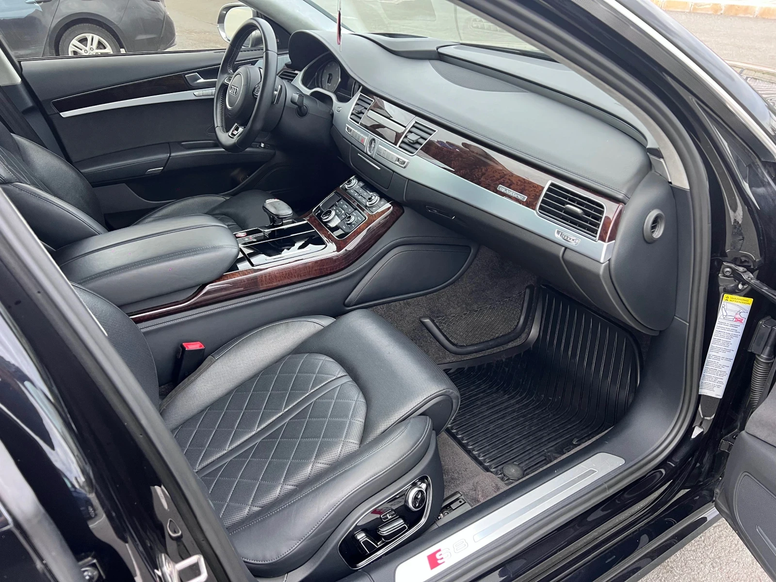 Audi S8 700hp* Downpipes* Масаж* Обдухване, снимка 8 - Автомобили и джипове - 54528764