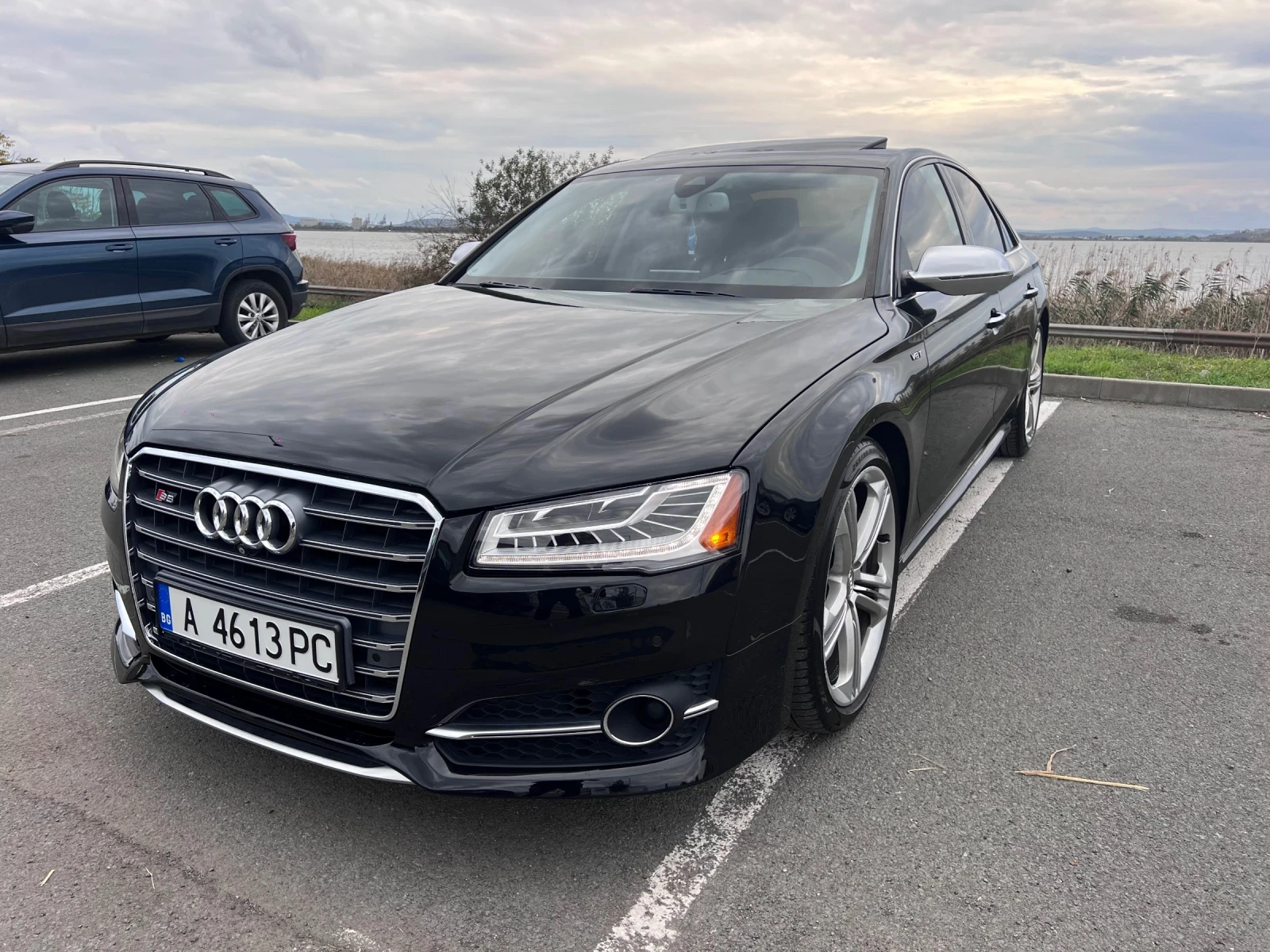 Audi S8 700hp* Downpipes* Масаж* Обдухване, снимка 2 - Автомобили и джипове - 54528764