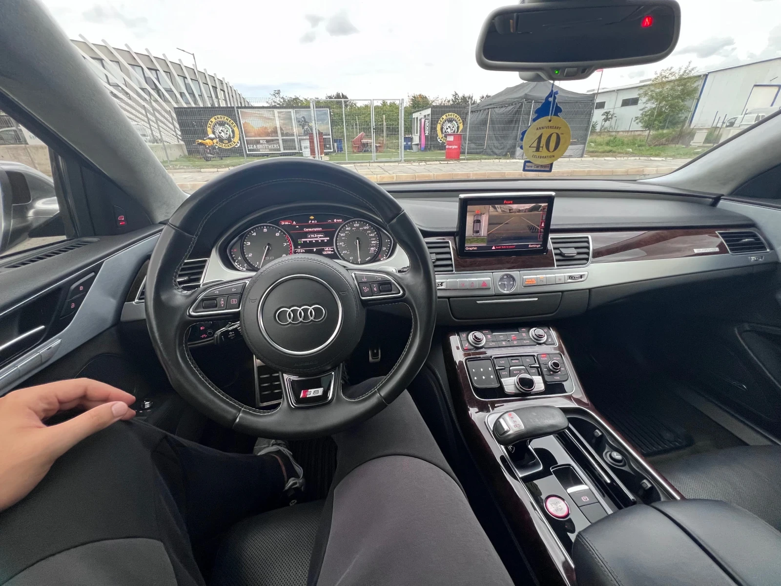 Audi S8 700hp* Downpipes* Масаж* Обдухване, снимка 9 - Автомобили и джипове - 54528764