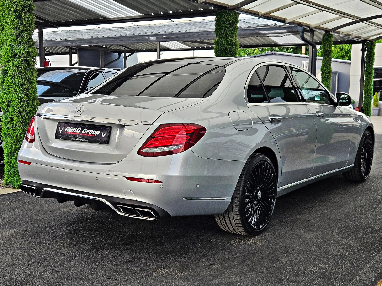 Mercedes-Benz E 350 AMG/DESIGNO SPECIAL/DIGITAL/360CAM/PANO/ПОДГРЕВ/LI, снимка 5 - Автомобили и джипове - 55123364