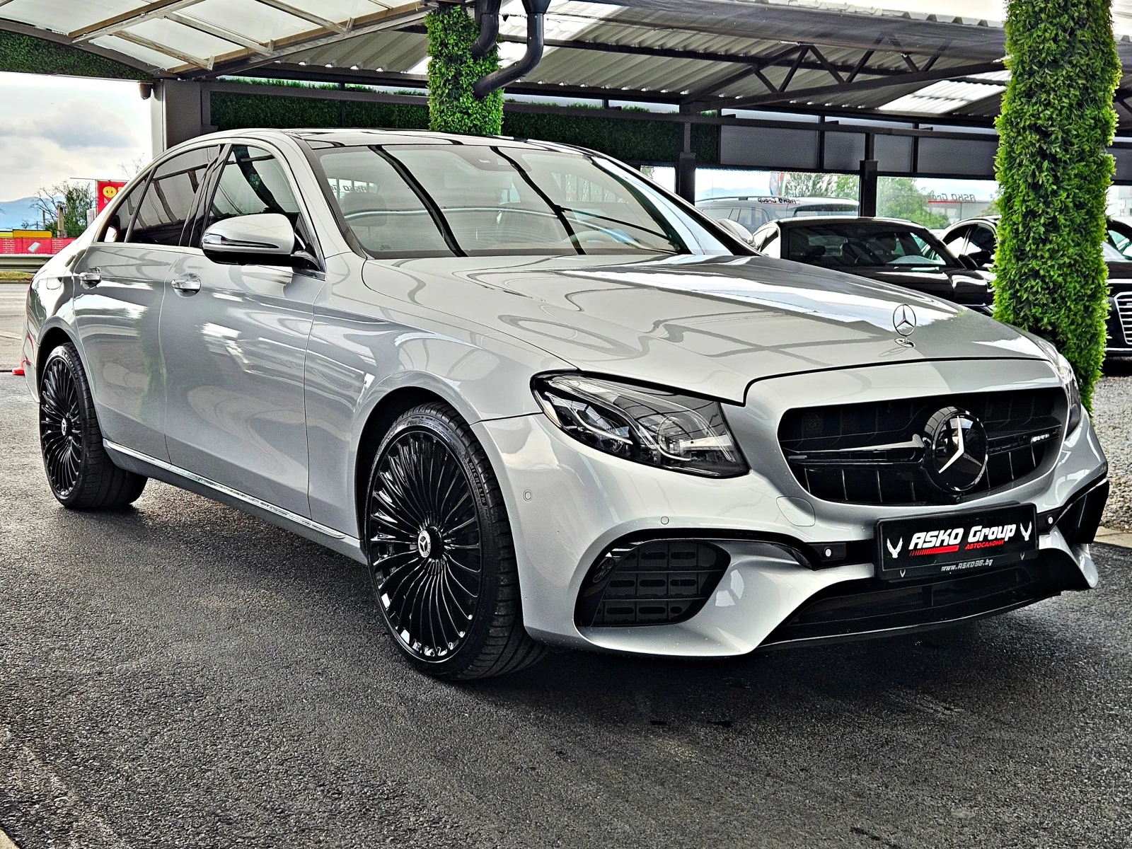 Mercedes-Benz E 350 AMG/DESIGNO SPECIAL/DIGITAL/360CAM/PANO/ПОДГРЕВ/LI, снимка 3 - Автомобили и джипове - 55123364
