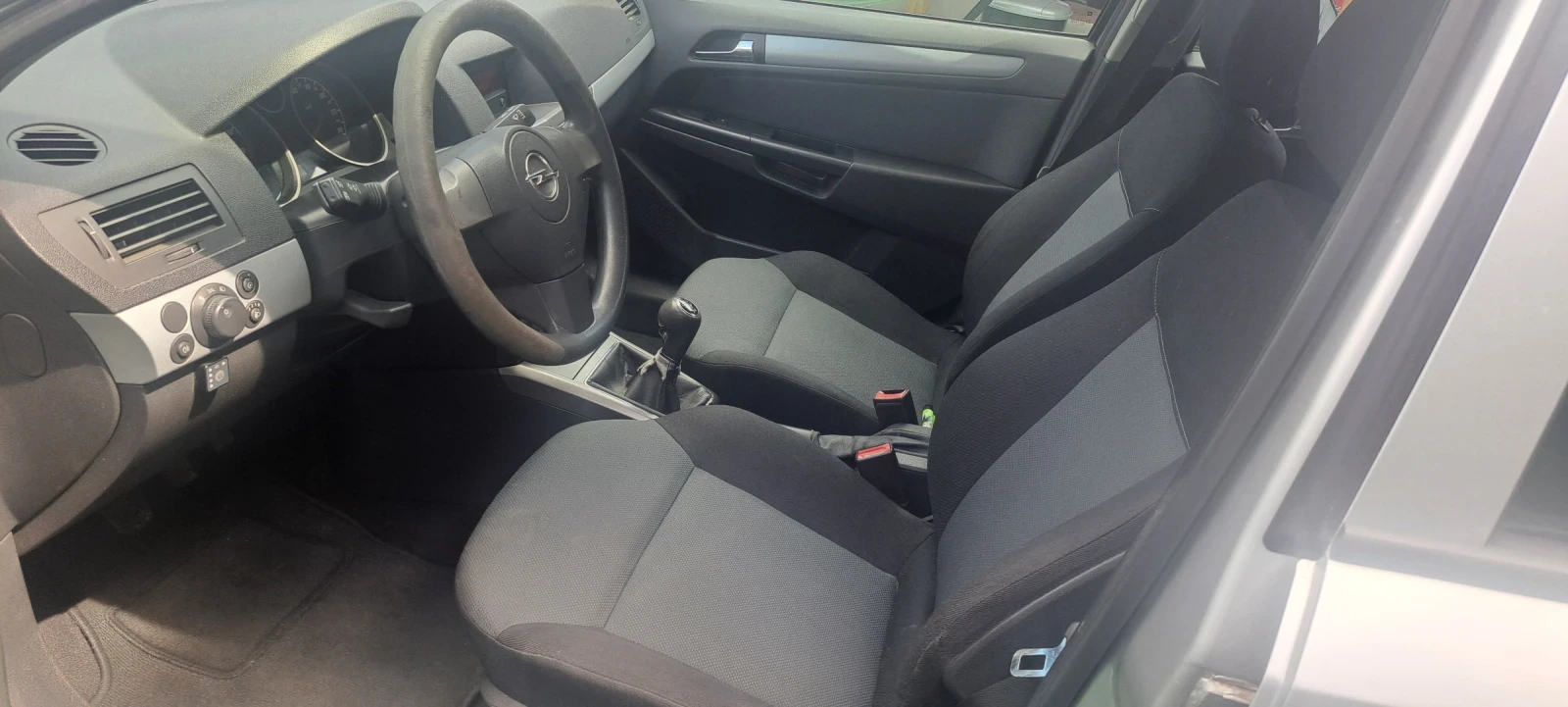 Opel Astra 1.4/Газ/Клима/Подгрев/Автопилот, снимка 6 - Автомобили и джипове - 55203156