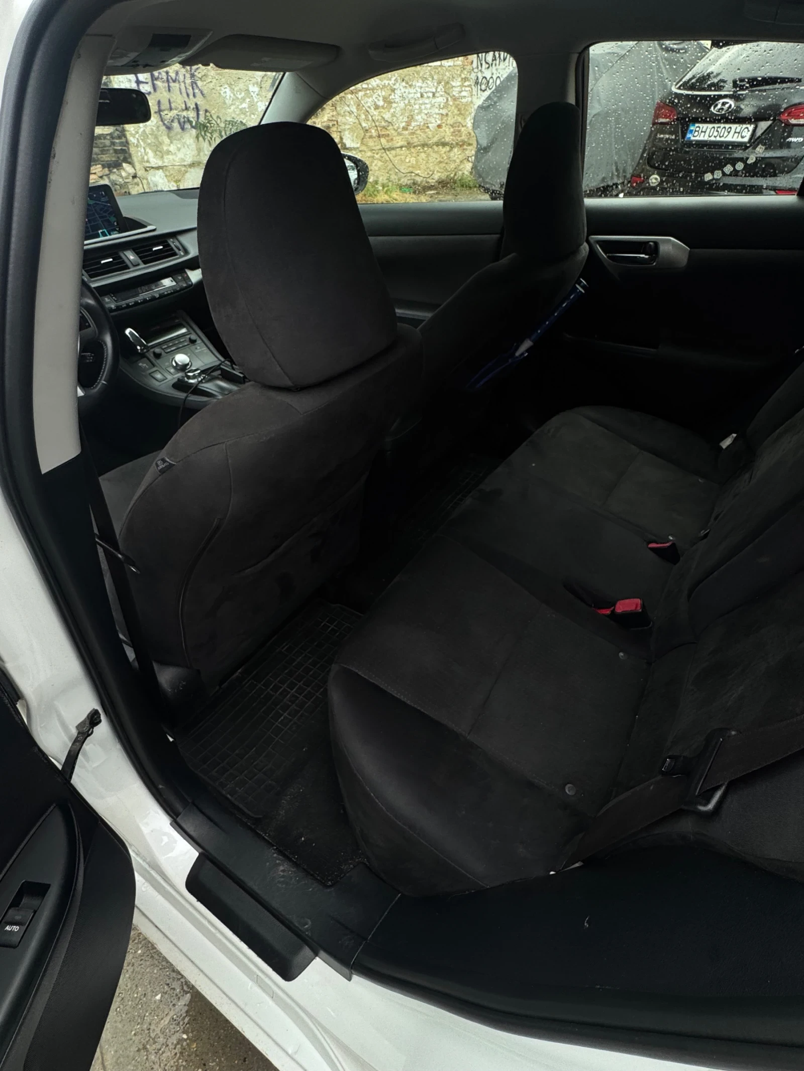 Lexus CT 200h, снимка 10 - Автомобили и джипове - 55223967