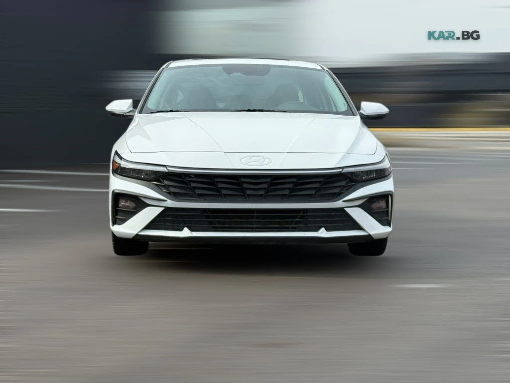 Hyundai Elantra Preferred FWD* AвтоКредит* (ЦЕНА ДО БГ), снимка 2 - Автомобили и джипове - 55303659