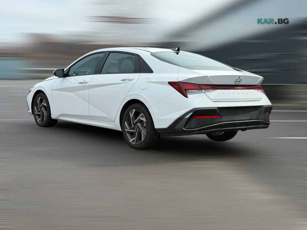 Hyundai Elantra Preferred FWD* AвтоКредит* (ЦЕНА ДО БГ), снимка 7 - Автомобили и джипове - 55303659