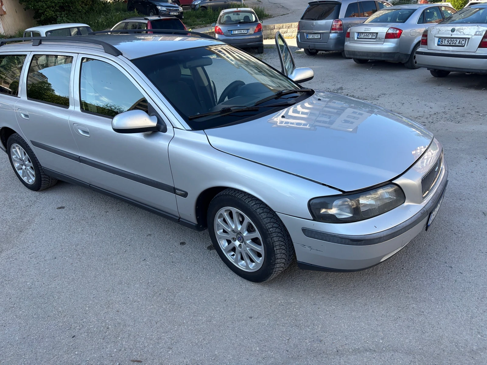 Volvo V70, снимка 2 - Автомобили и джипове - 55358930