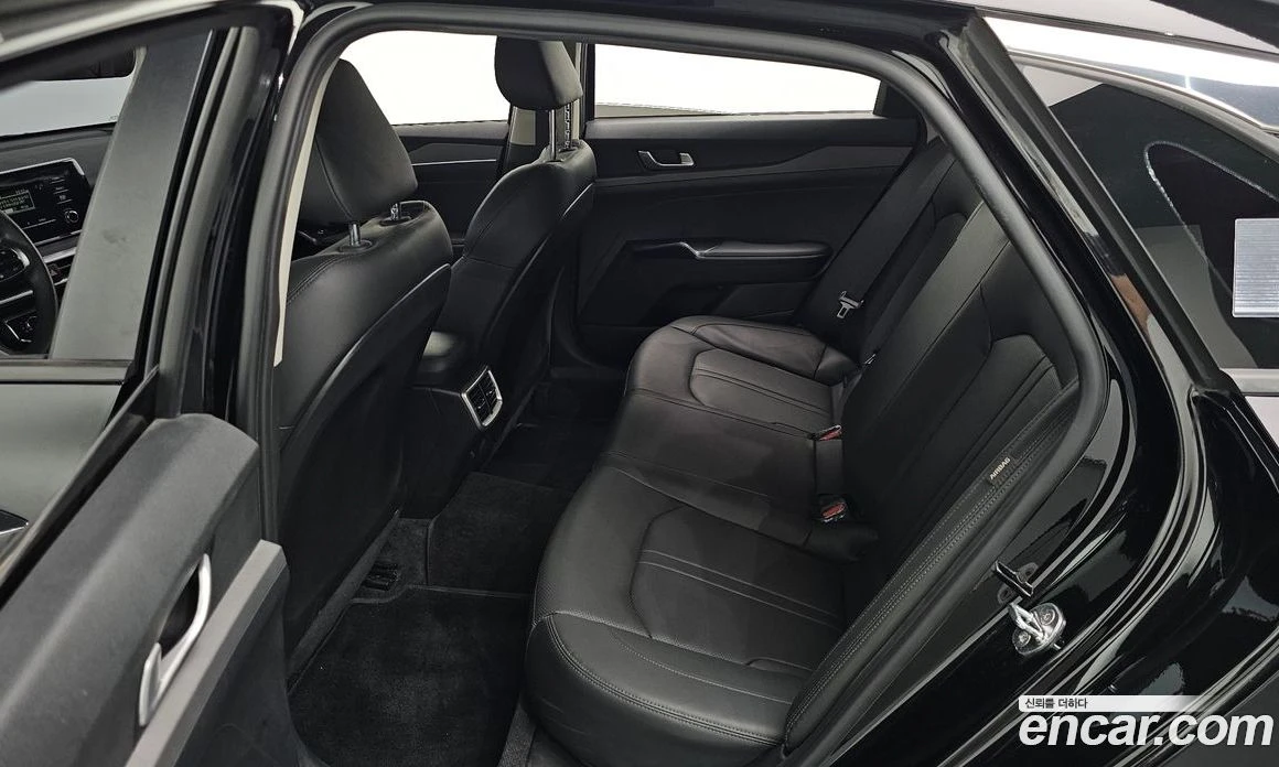 Kia K5 2.0 Trendy, снимка 11 - Автомобили и джипове - 55669024