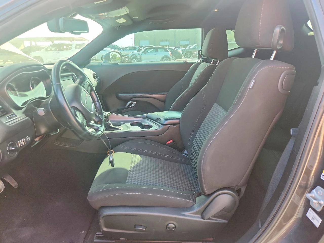 Dodge Challenger 3.6l Sxt, снимка 7 - Автомобили и джипове - 55995967