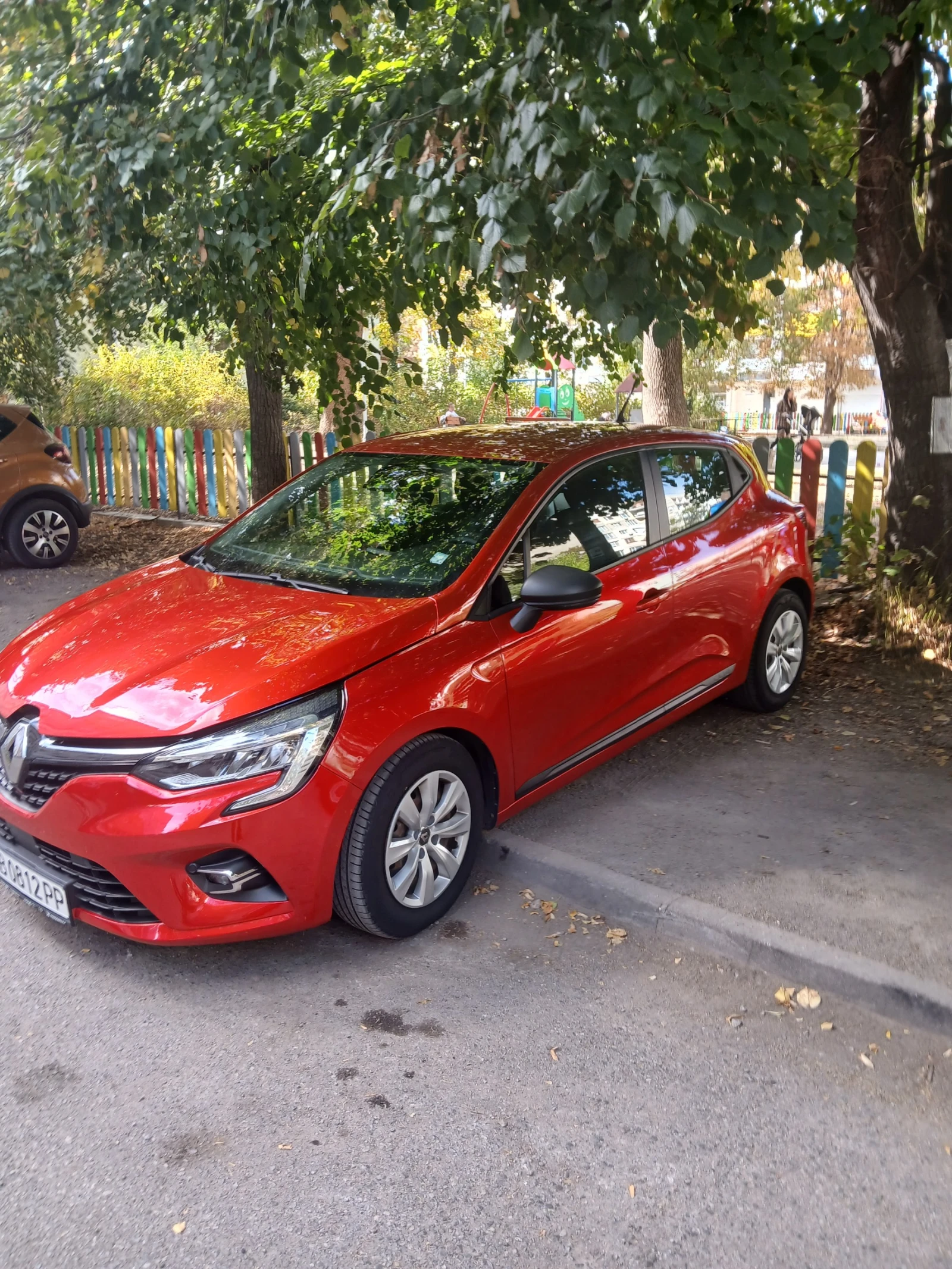 Renault Clio 6, снимка 3 - Автомобили и джипове - 56433658