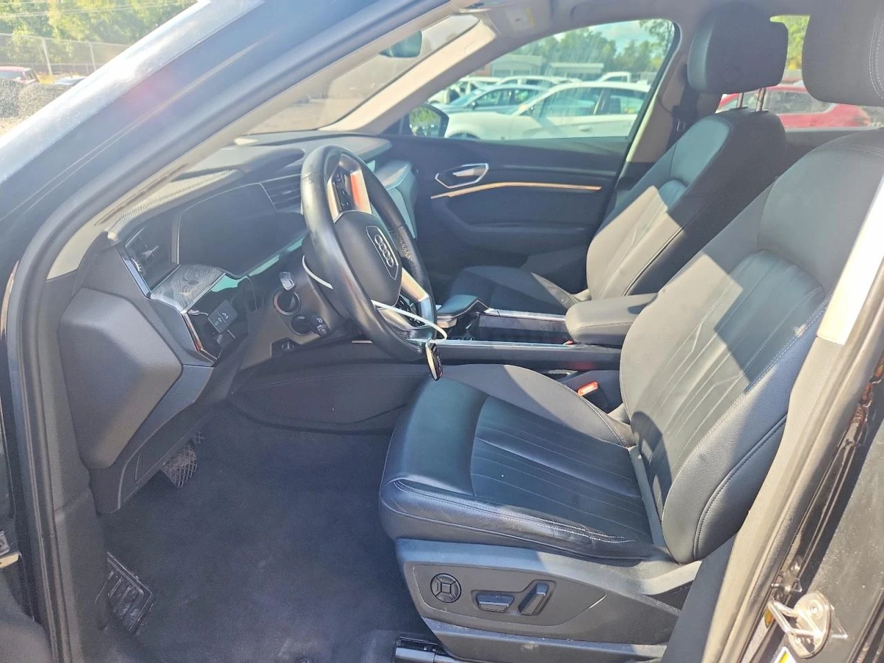 Audi E-Tron Sportback Premium, снимка 7 - Автомобили и джипове - 56618857
