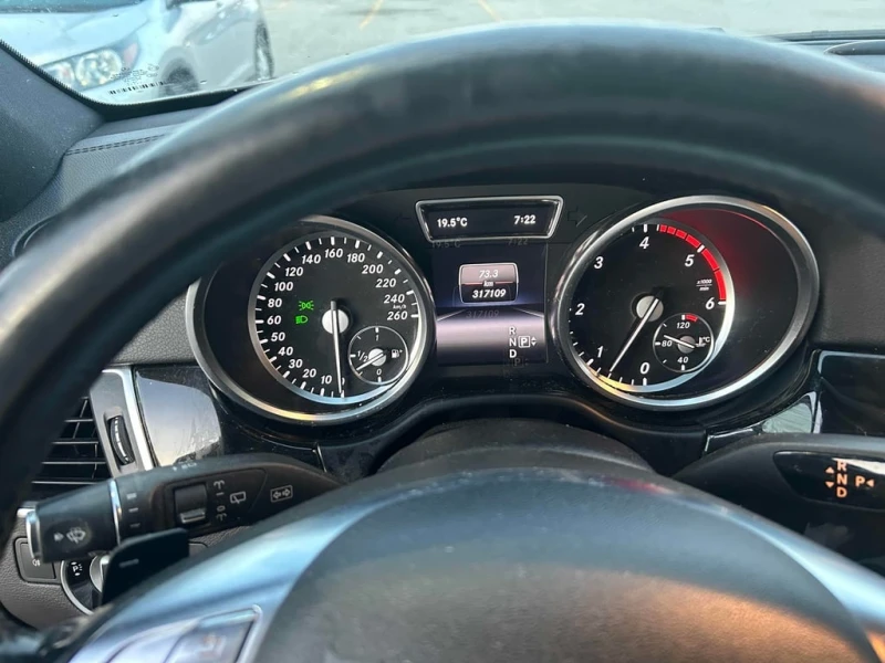 Mercedes-Benz GL 350 2014 4MATIC BLUETEC * БЕЗ ПЪРВОНАЧАЛНА ВНОСКА* , снимка 9 - Автомобили и джипове - 53130530