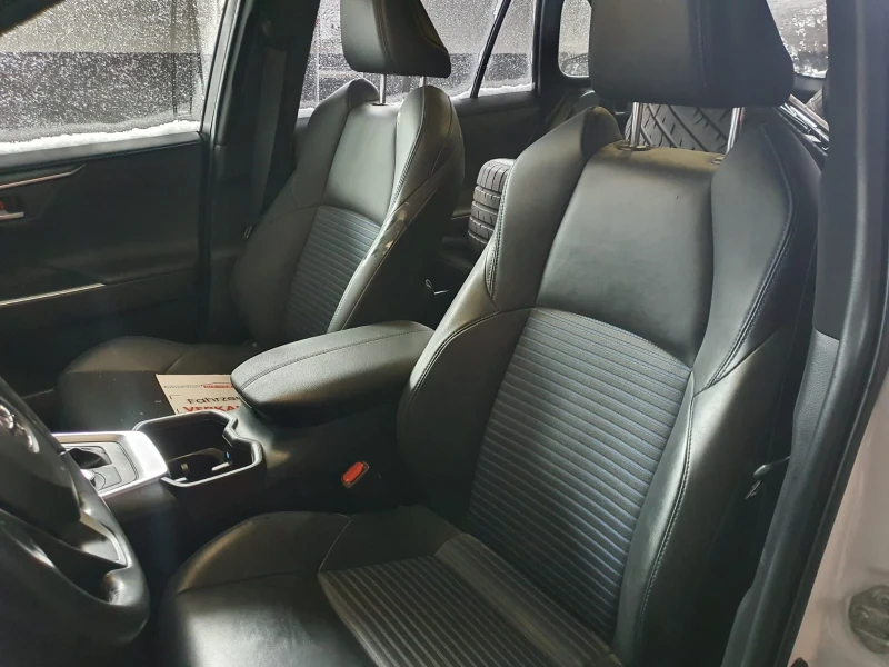 Toyota Rav4 2.5 Hybrid 4x4Style Selection Auto AWD, снимка 17 - Автомобили и джипове - 53220908