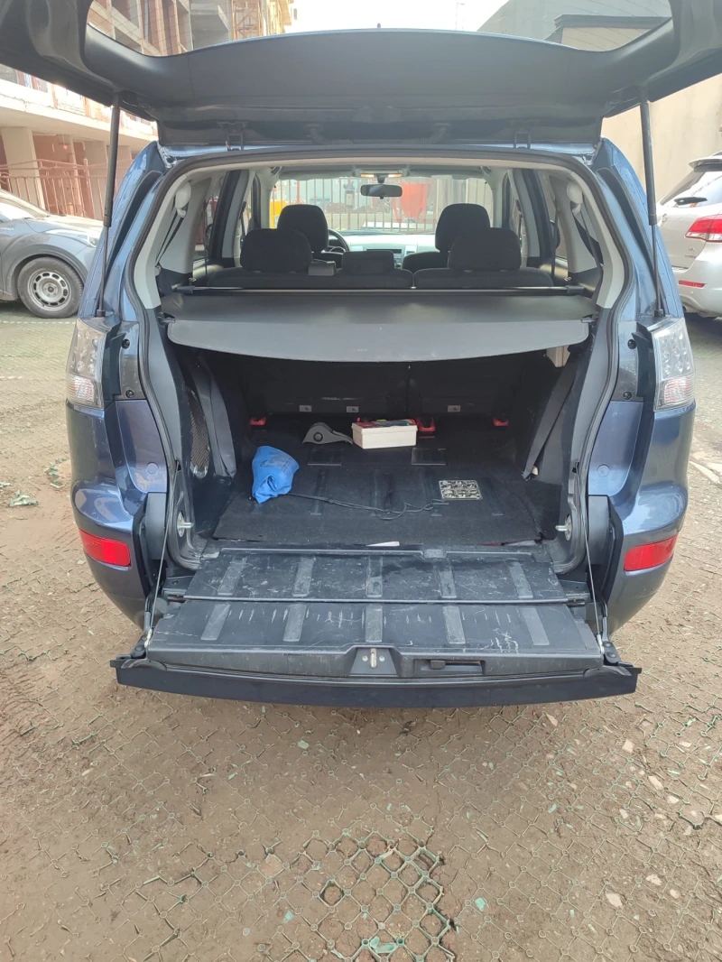Mitsubishi Outlander, снимка 9 - Автомобили и джипове - 53295582
