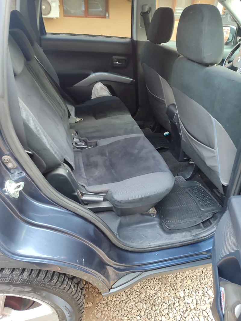 Mitsubishi Outlander, снимка 6 - Автомобили и джипове - 53295582