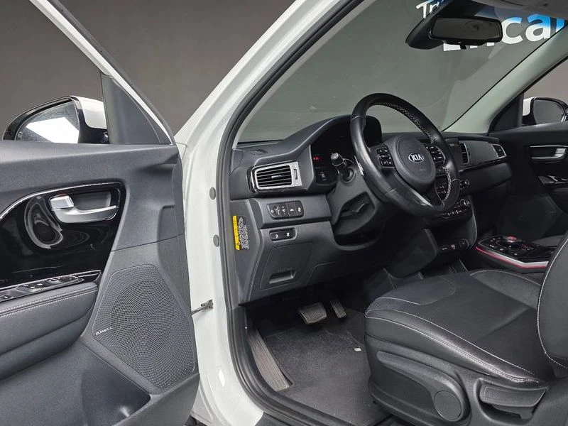 Kia Niro Prestige| 201к.с., снимка 11 - Автомобили и джипове - 56007795
