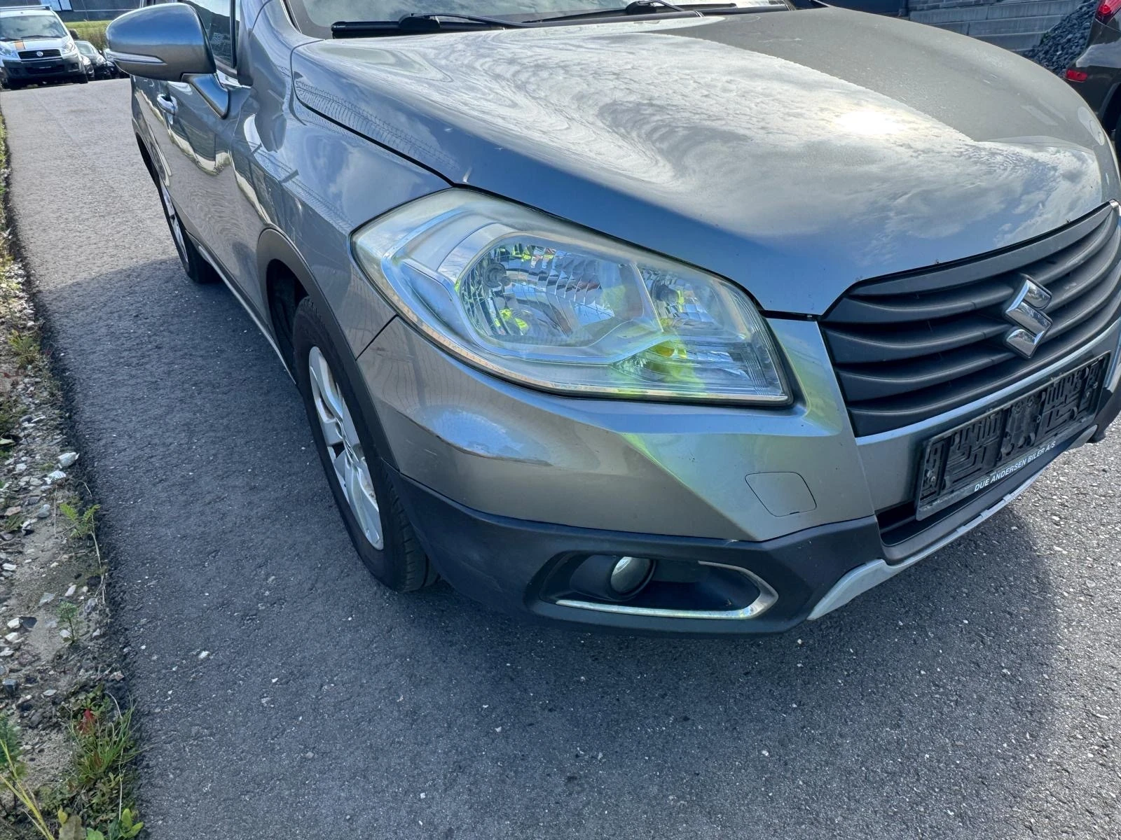 Suzuki SX4 S-Cross 1.6i (120кс)Нави/Подгрев седалки/keyless go/Euro 6 - изображение 2