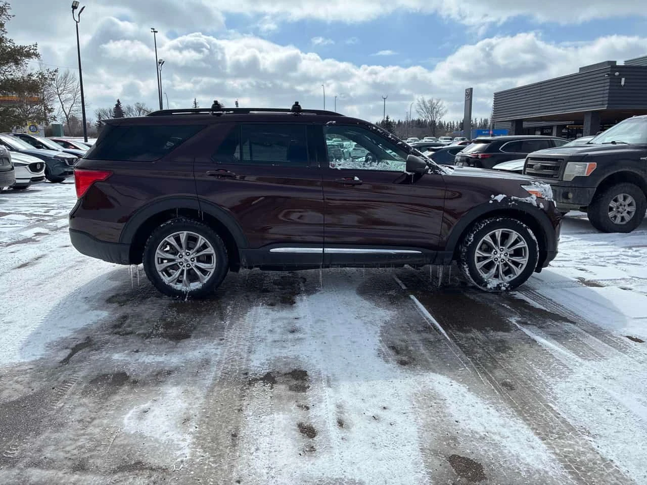 Ford Explorer * XLT * CARFAX * 7 МЕСТА * Co-Pilot 360+ , снимка 3 - Автомобили и джипове - 54143864