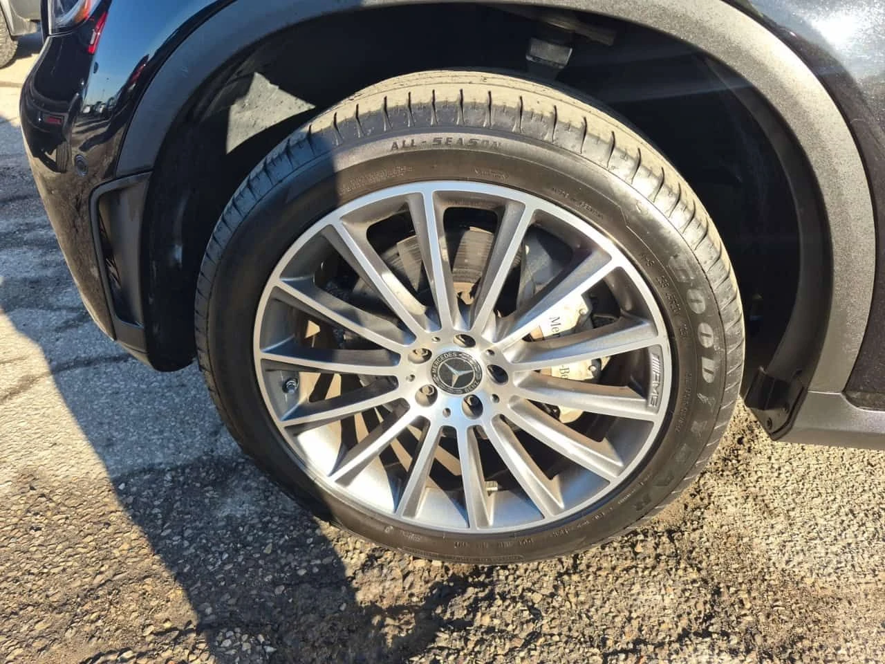 Mercedes-Benz GLC 300 COUPE / 360 / DISTRONIC / BURMESTER , снимка 6 - Автомобили и джипове - 54476577