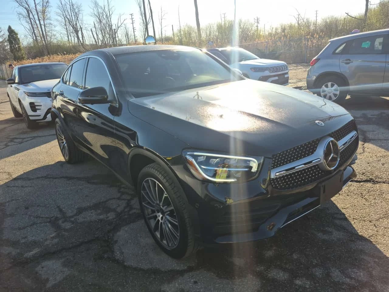Mercedes-Benz GLC 300 COUPE / 360 / DISTRONIC / BURMESTER , снимка 2 - Автомобили и джипове - 54476577