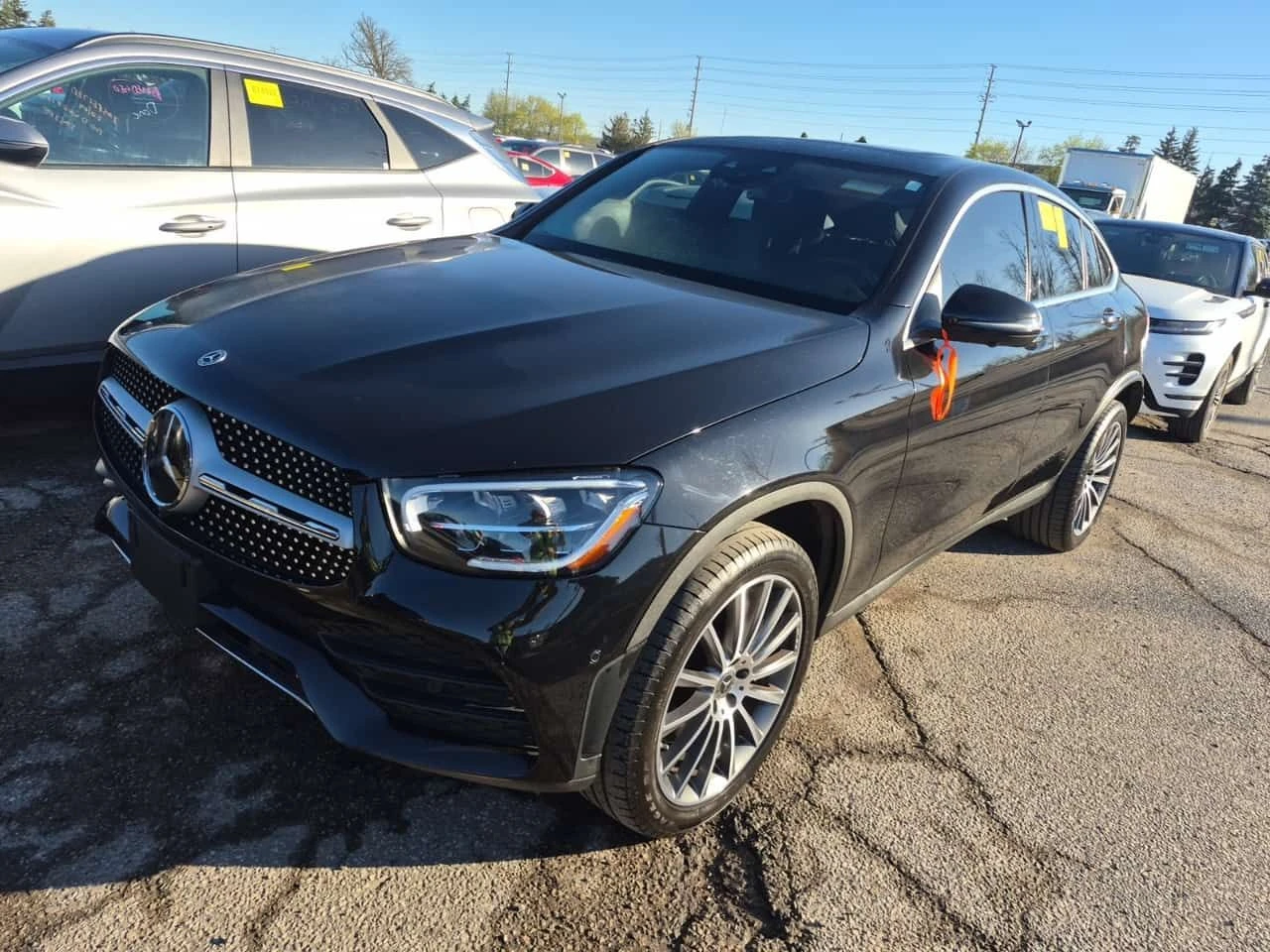 Mercedes-Benz GLC 300 COUPE / 360 / DISTRONIC / BURMESTER 