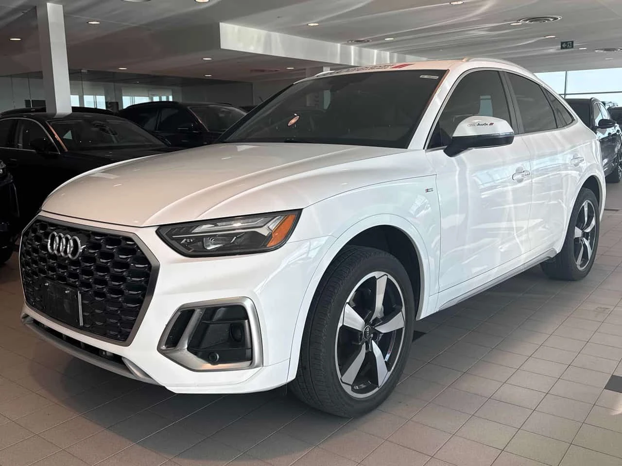 Audi Q5 * Progressiv * CARFAX * БЕЗ ПЪРВОНАЧАЛНА ВНОСКА, снимка 10 - Автомобили и джипове - 54480279