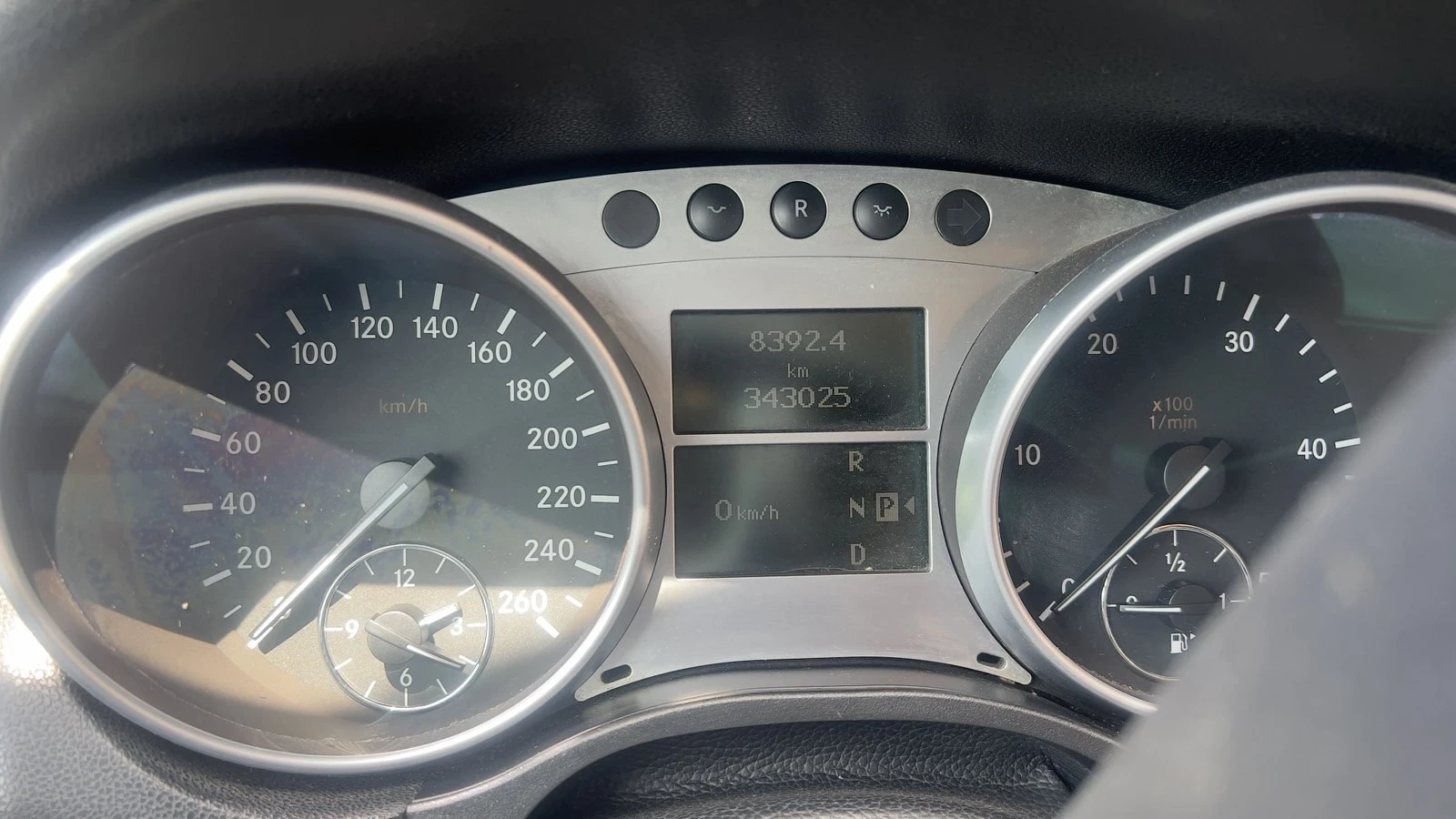 Mercedes-Benz ML 320, снимка 14 - Автомобили и джипове - 54646315