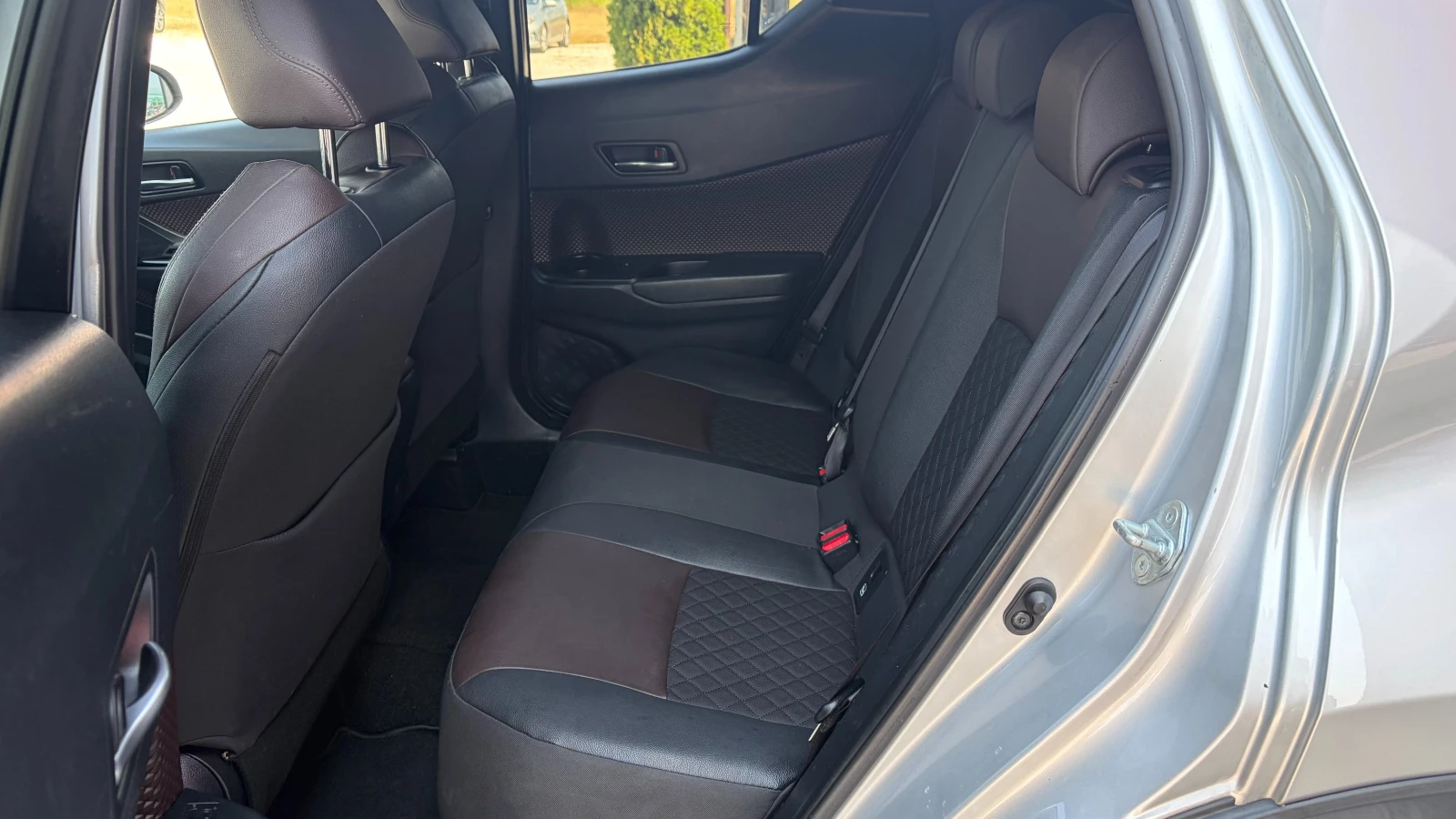Toyota C-HR 1.2i TURBO 4x4, снимка 9 - Автомобили и джипове - 54995285