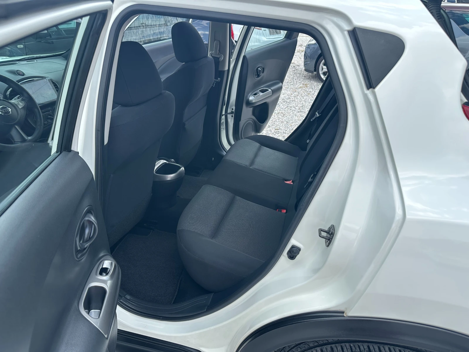 Nissan Juke 1.5DCI* NAVI, снимка 11 - Автомобили и джипове - 55147303