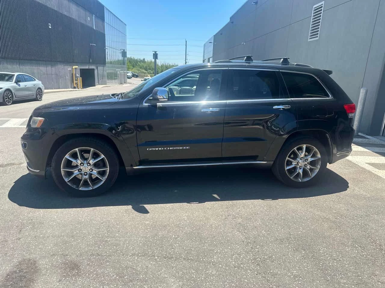 Jeep Grand cherokee Summit  CARFAX, снимка 2 - Автомобили и джипове - 55692009