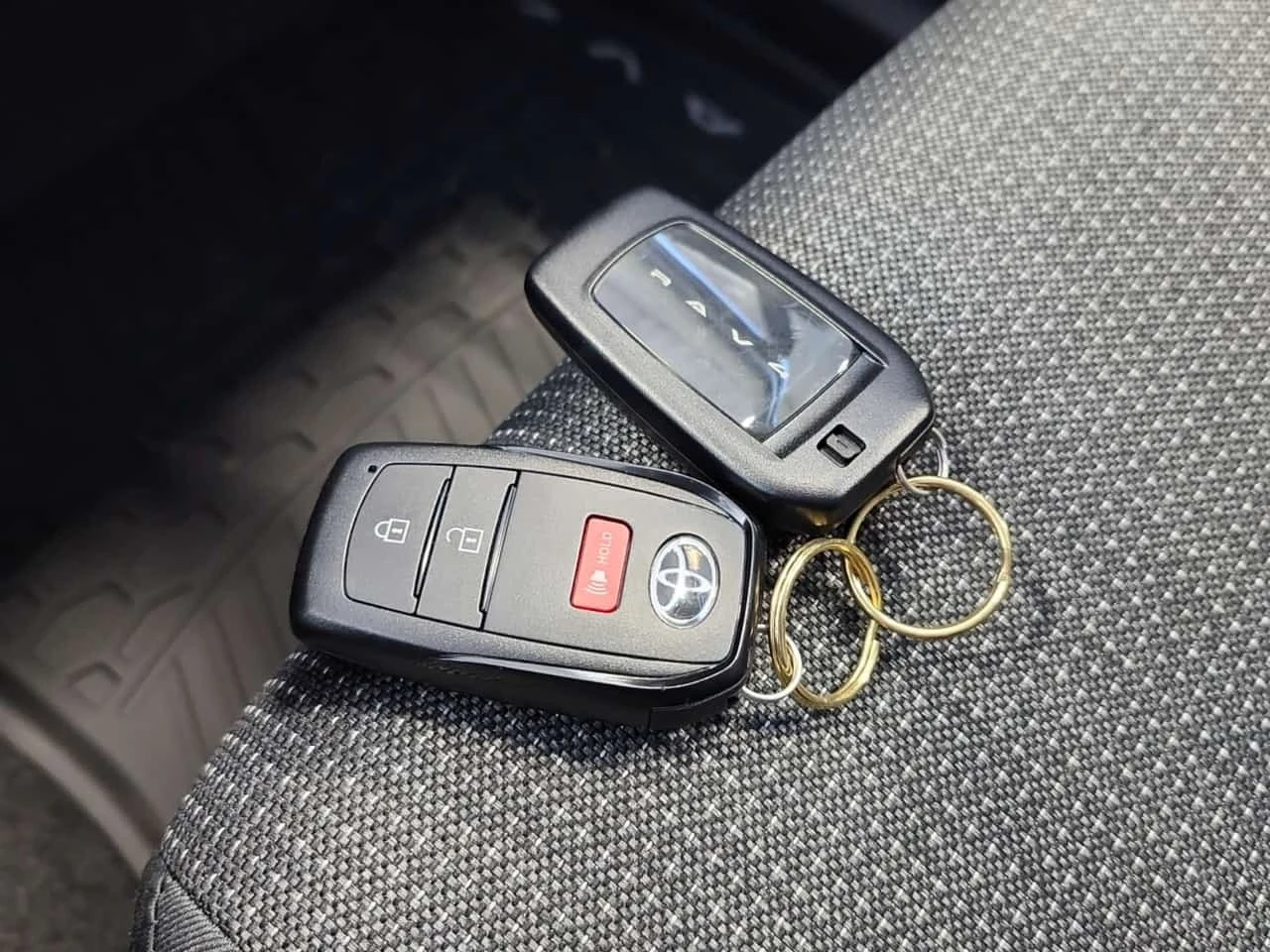 Toyota Rav4  Awd Le * CARFAX * ��� ������������ ������ | Mobile.bg � ����������� 8