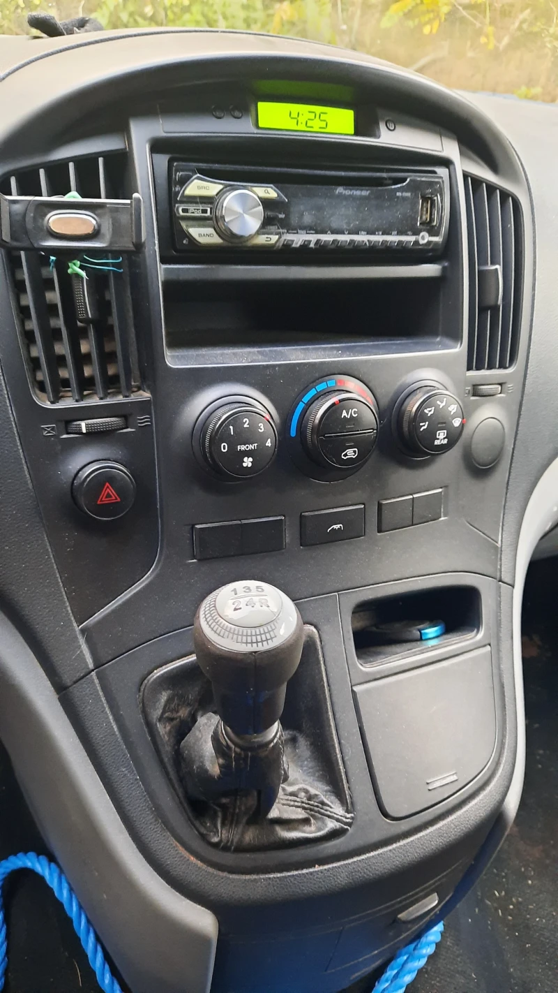 Hyundai H1, снимка 3 - Бусове и автобуси - 52369470