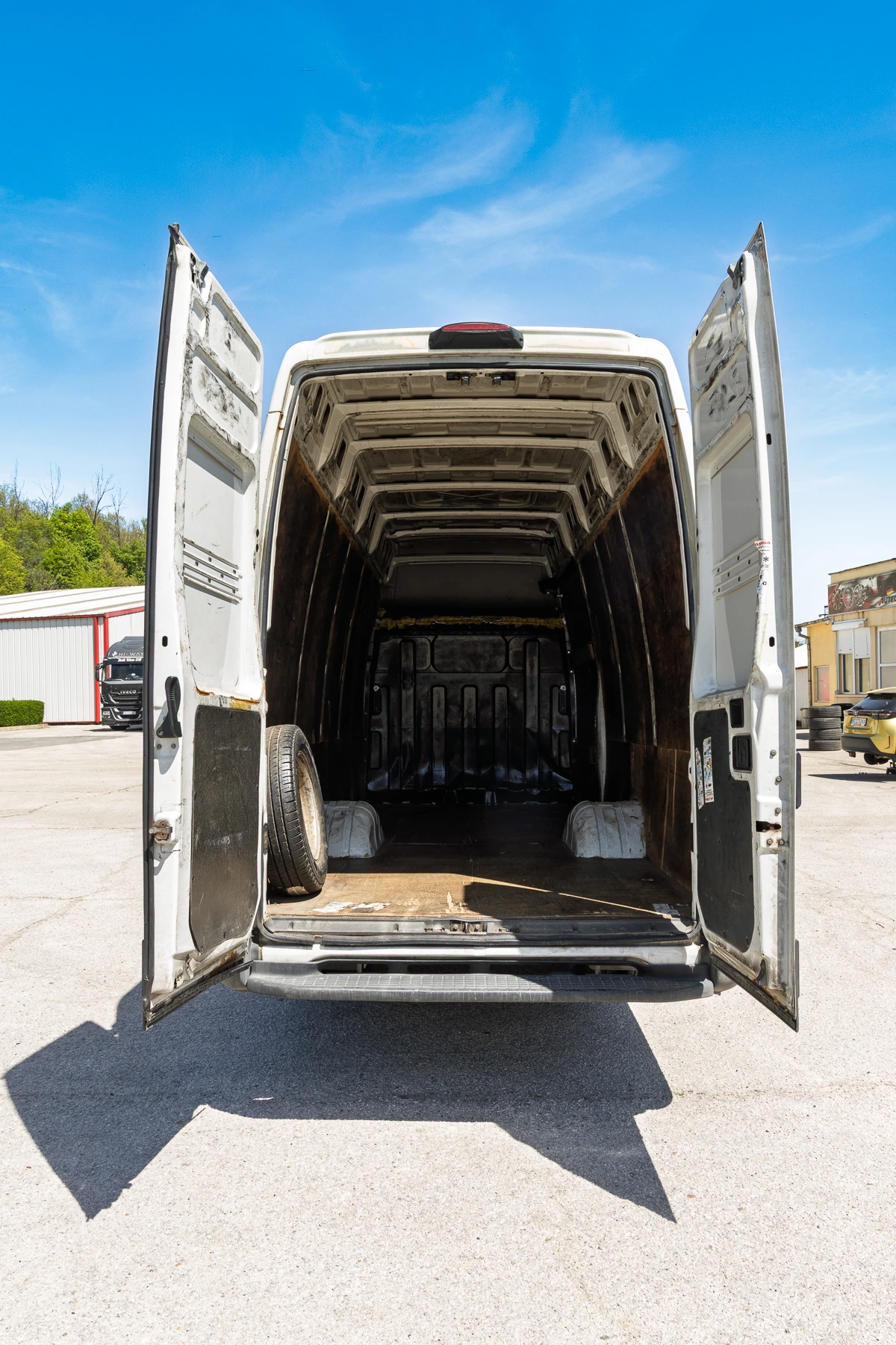 Iveco Daily, снимка 5 - Бусове и автобуси - 54343706