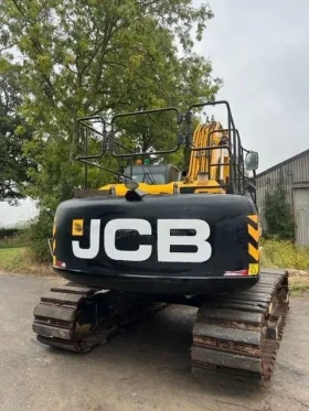  JCB JS220LC | Mobile.bg    4