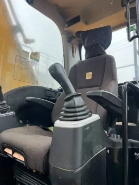  JCB JS220LC | Mobile.bg    5