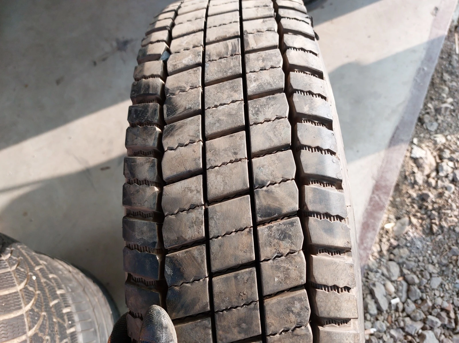 ���� 205/75R17.5 | Mobile.bg � ����������� 1