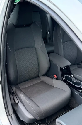 Toyota Corolla 1.8HSD в гаранция - 2бр., снимка 10