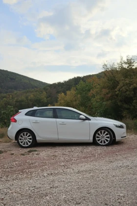 Volvo V40 D2 1.6D, снимка 2