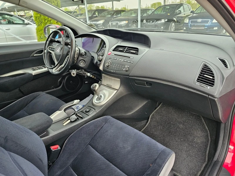 Honda Civic 1.8 БЕНЗИН ! ! АВТОМАТИК, снимка 9 - Автомобили и джипове - 40366224