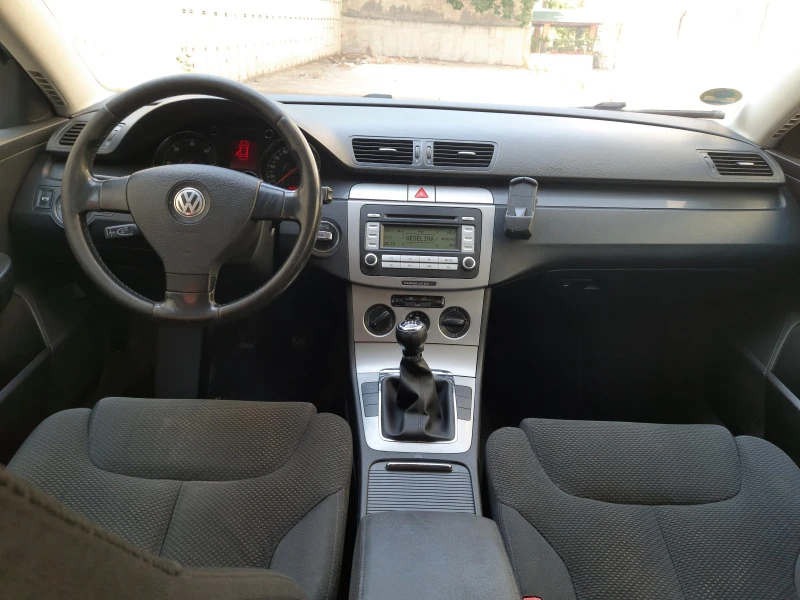 VW Passat 2.0 TDI, снимка 6 - Автомобили и джипове - 46390821