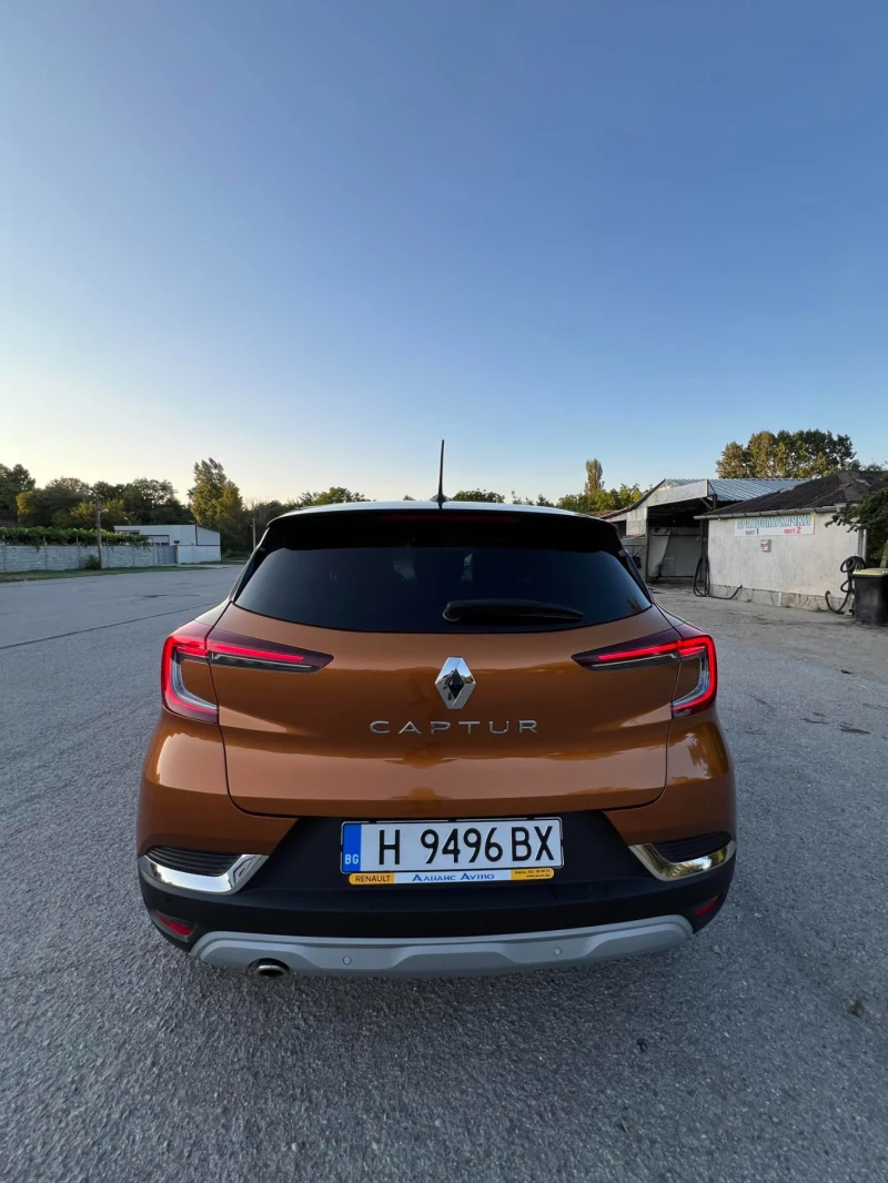 Renault Captur, снимка 2 - Автомобили и джипове - 47848457