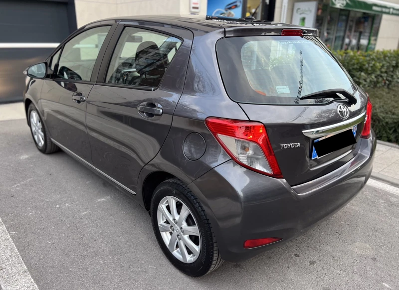 Toyota Yaris 1.4 D4D 90к.с. LUNA * NAVI* CAMERA , снимка 4 - Автомобили и джипове - 48868565