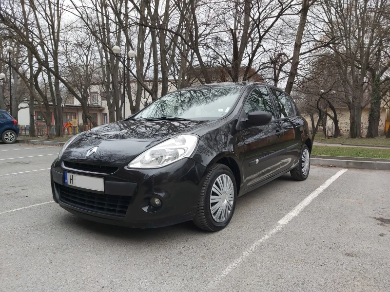 Renault Clio, снимка 2 - Автомобили и джипове - 49166700