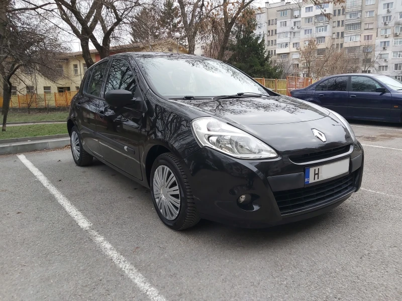 Renault Clio, снимка 3 - Автомобили и джипове - 49166700