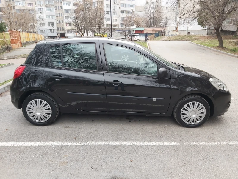 Renault Clio, снимка 1 - Автомобили и джипове - 48911259