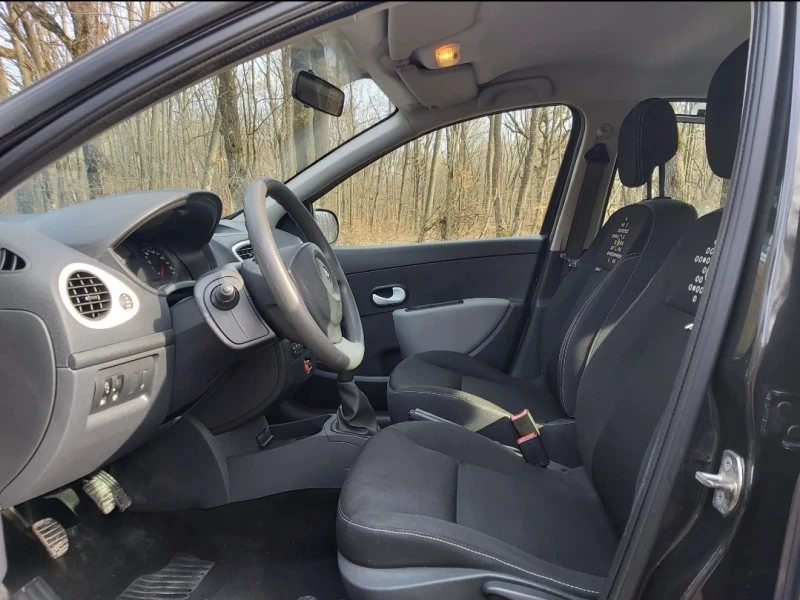 Renault Clio, снимка 5 - Автомобили и джипове - 48911259