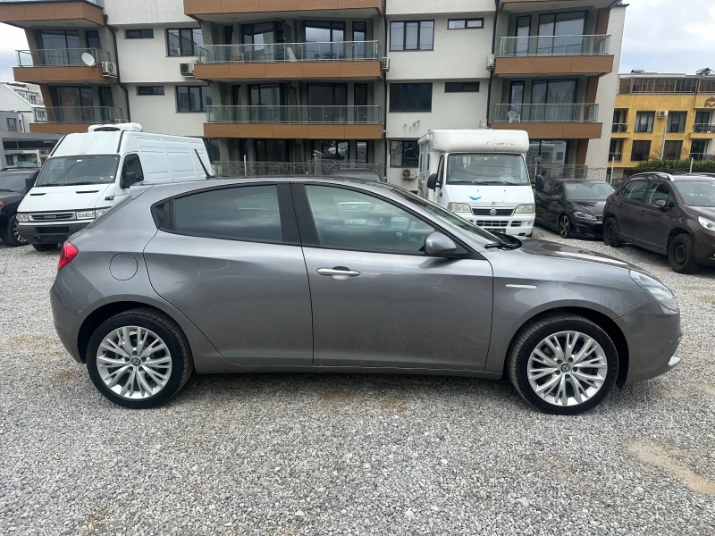 Alfa Romeo Giulietta ШВЕЙЦАРИЯ АВТОМАТИК НАВИГАЦИЯ, снимка 4 - Автомобили и джипове - 48954407