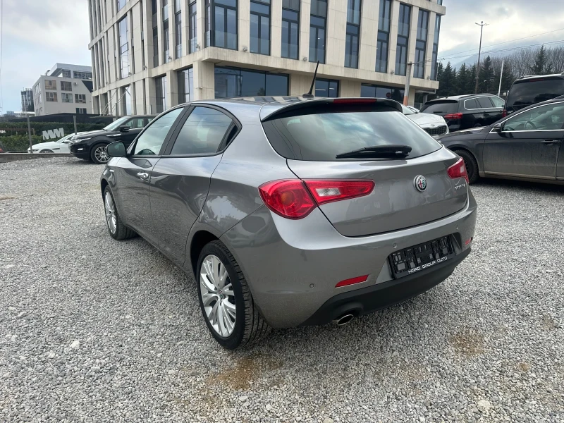 Alfa Romeo Giulietta ШВЕЙЦАРИЯ АВТОМАТИК НАВИГАЦИЯ, снимка 8 - Автомобили и джипове - 48954407