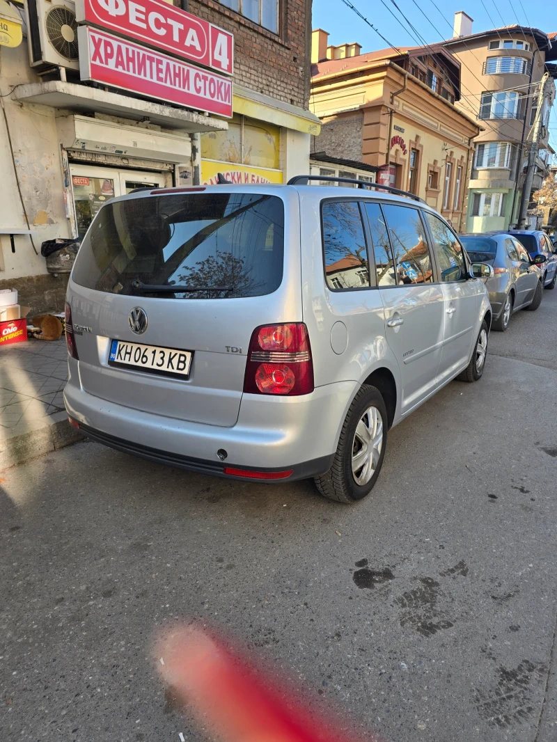 VW Touran, снимка 5 - Автомобили и джипове - 49009380