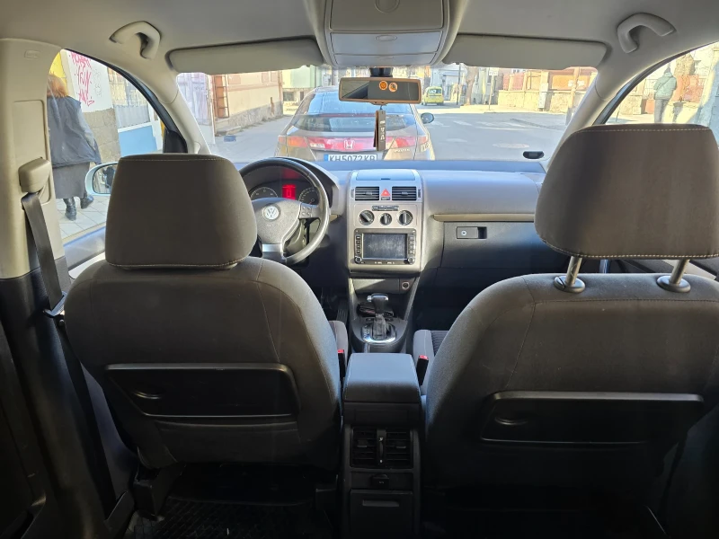 VW Touran, снимка 7 - Автомобили и джипове - 49009380