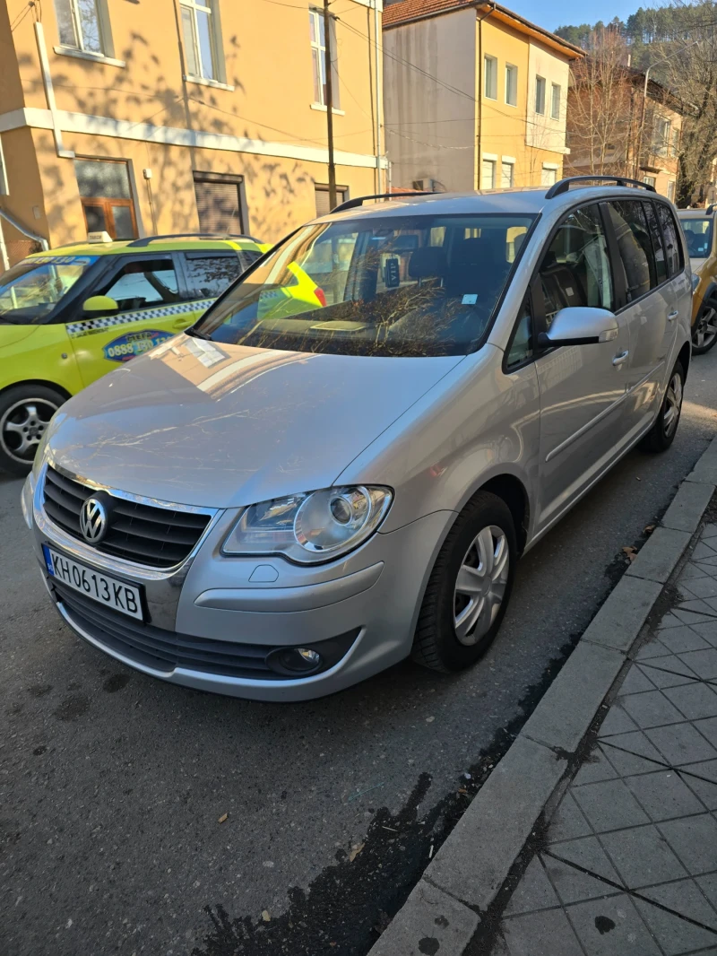 VW Touran, снимка 3 - Автомобили и джипове - 49009380